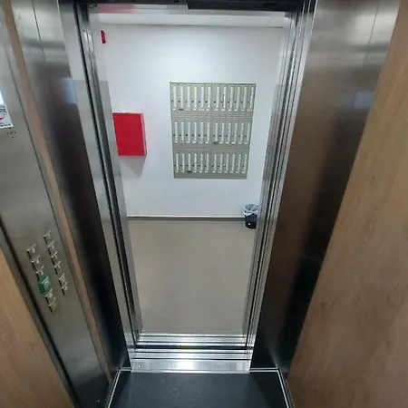 Ekskluziv アパート パラチン